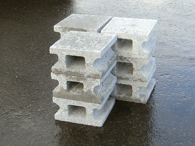 基礎工事 Panelhouse